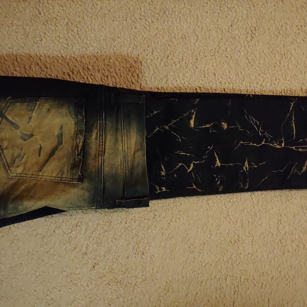 Jeans - Picture 2 of 3